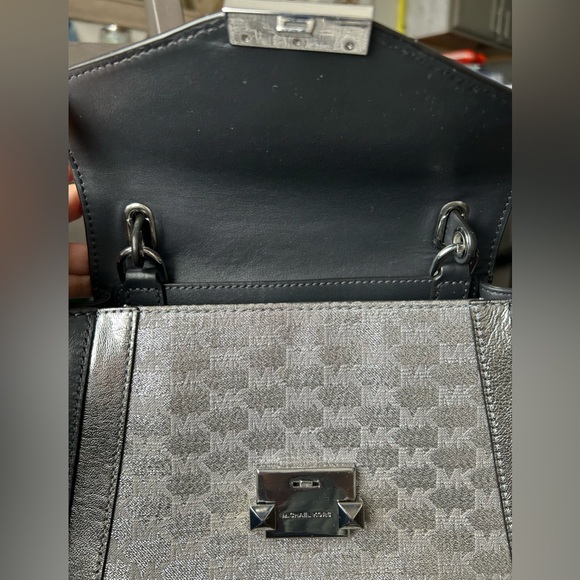 Michael Kors Bag - Picture 5 of 8